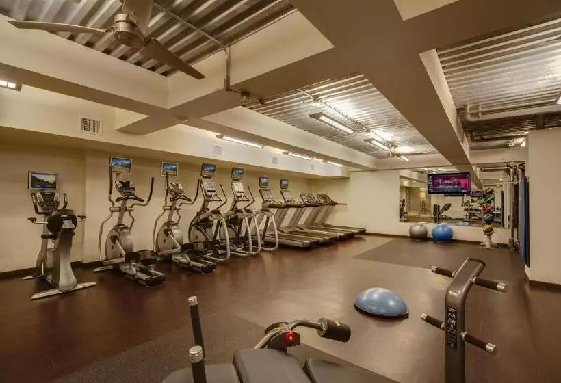 Szálloda The Madison Concourse