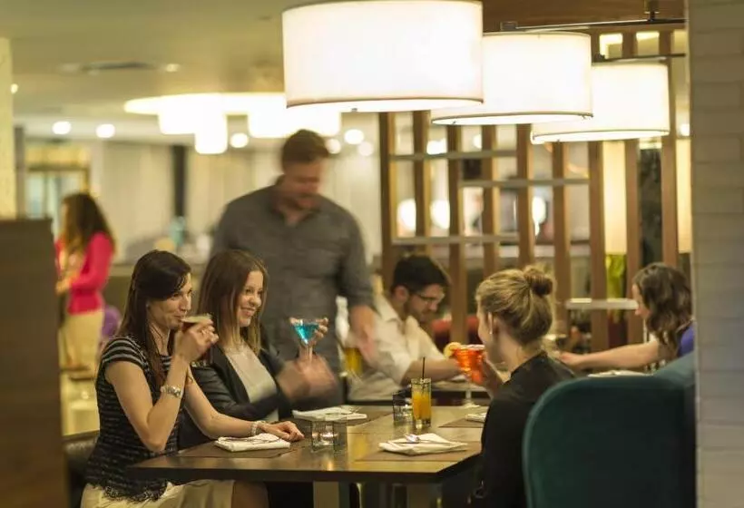 Szálloda The Madison Concourse