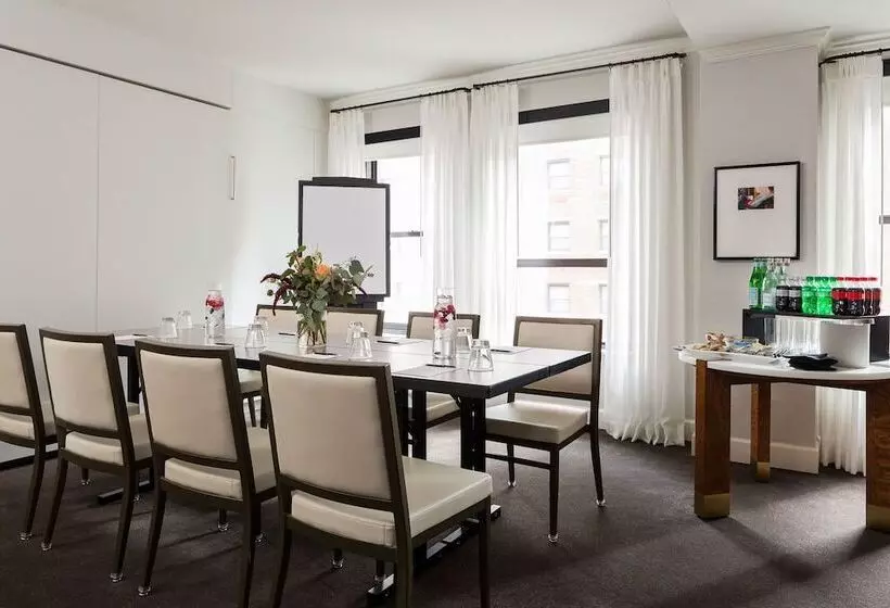 בית מלון כפרי The Talbott