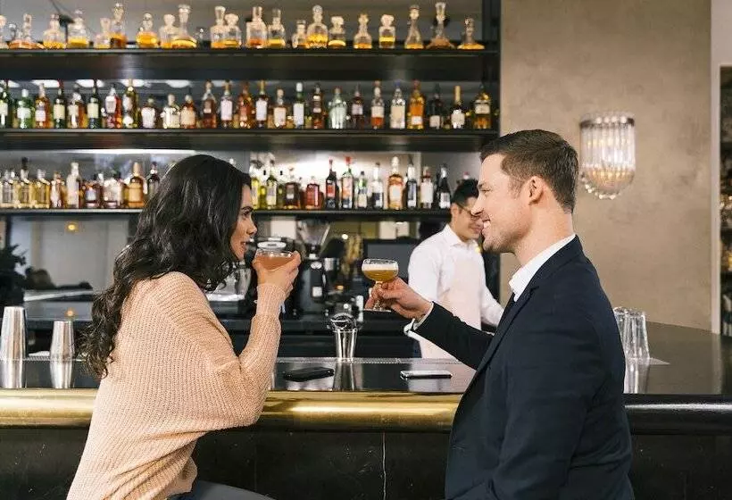 בית מלון כפרי The Talbott