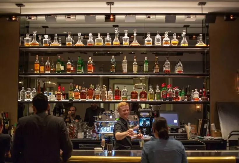 בית מלון כפרי The Talbott