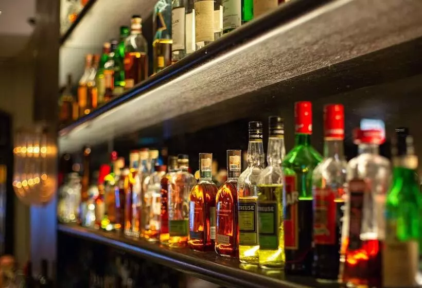 בית מלון כפרי The Talbott