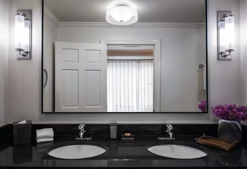 בית מלון כפרי The Talbott