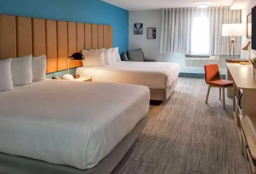 Thea Tacoma, Ascend Hotel Collection