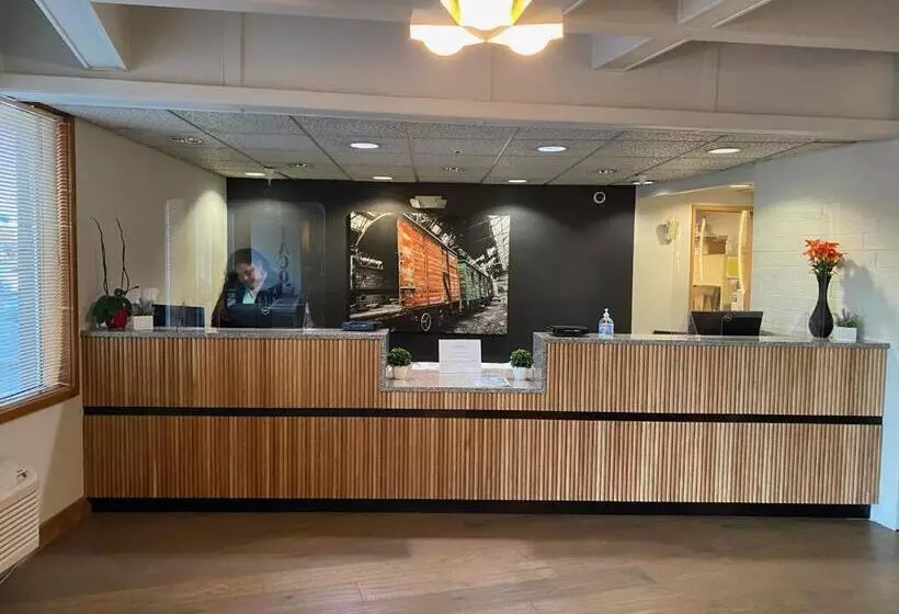 Thea Tacoma, Ascend Hotel Collection