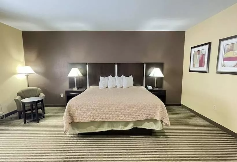 هتل Whitney Inn & Suites