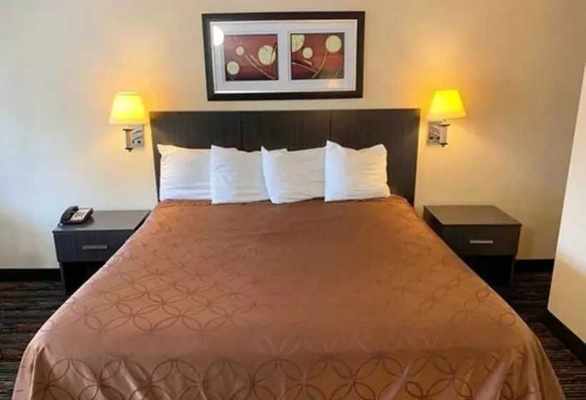 هتل Whitney Inn & Suites