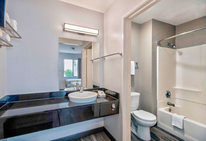 Motel 6marina, Ca  Monterey