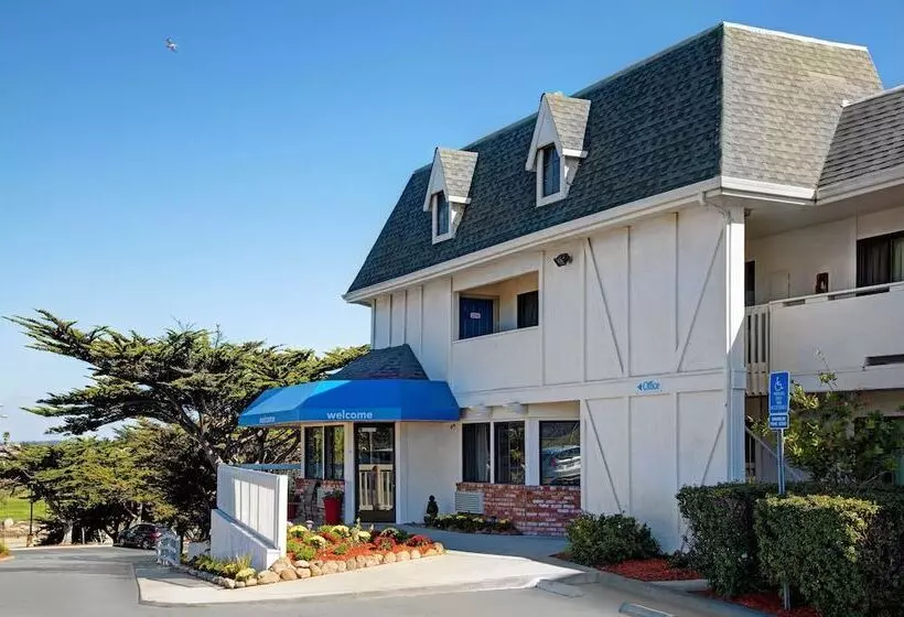 Motel 6marina, Ca  Monterey