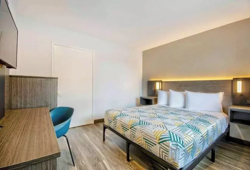 Motel 6marina, Ca  Monterey