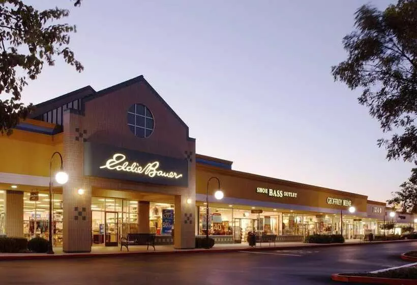 汽车旅馆  Comfort Inn Gilroy