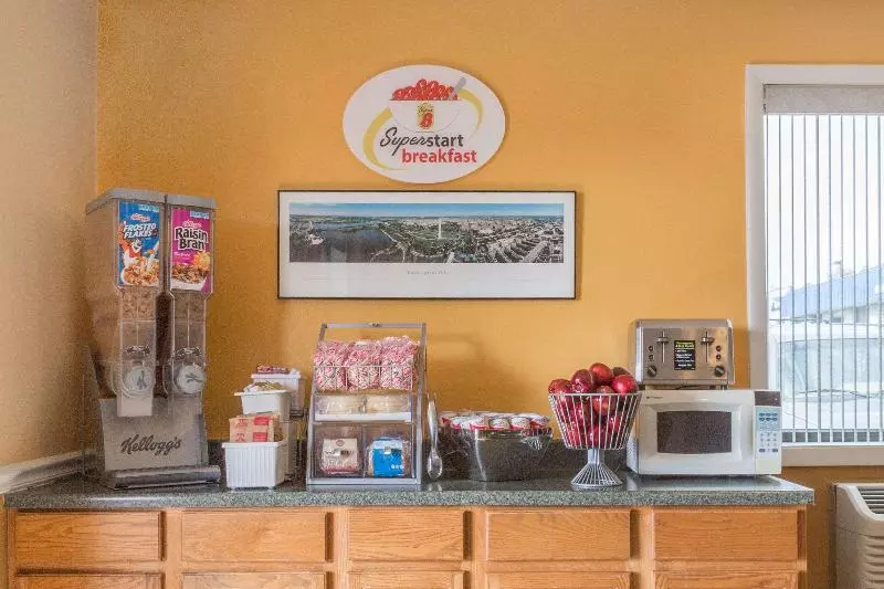 모텔 Super 8 By Wyndham Dumfries/quantico