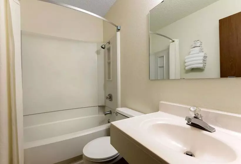 Motel Super 8 By Wyndham Raton