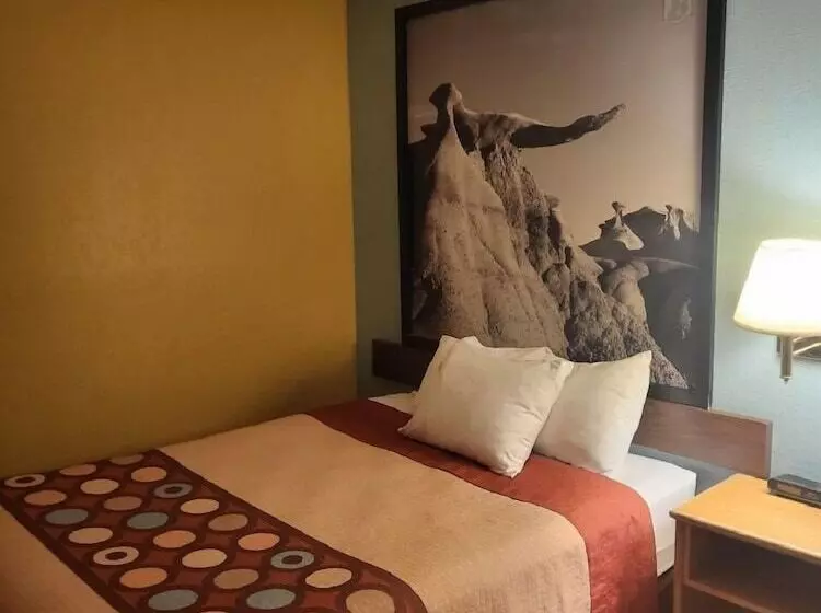 Motel Super 8 By Wyndham Raton