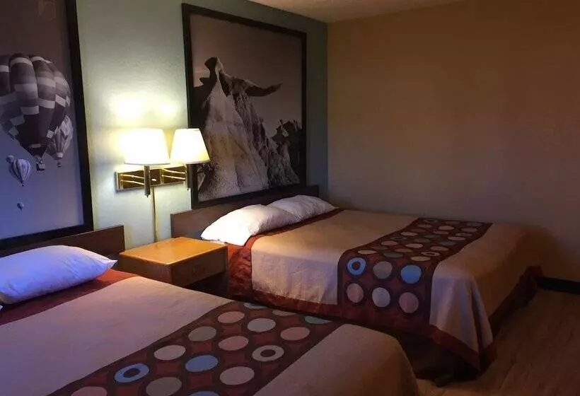 Motel Super 8 By Wyndham Raton