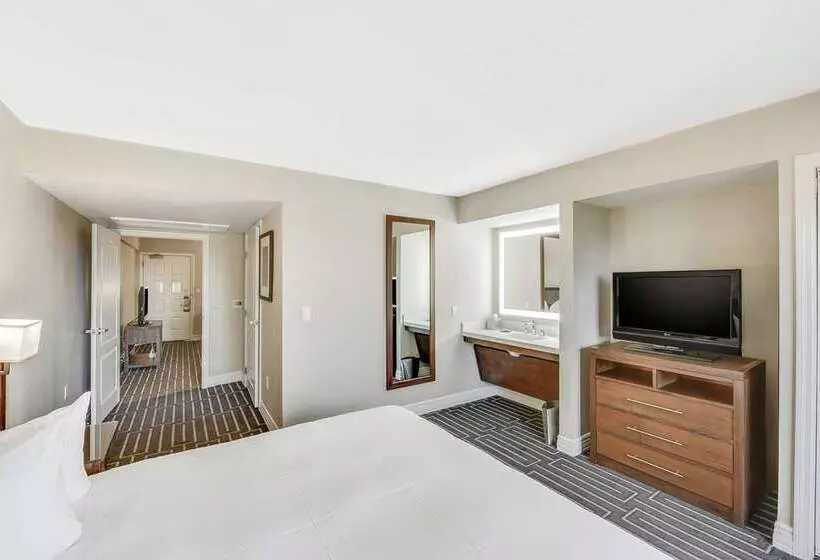 Hilton Phoenix Tapatio Cliffs Resort