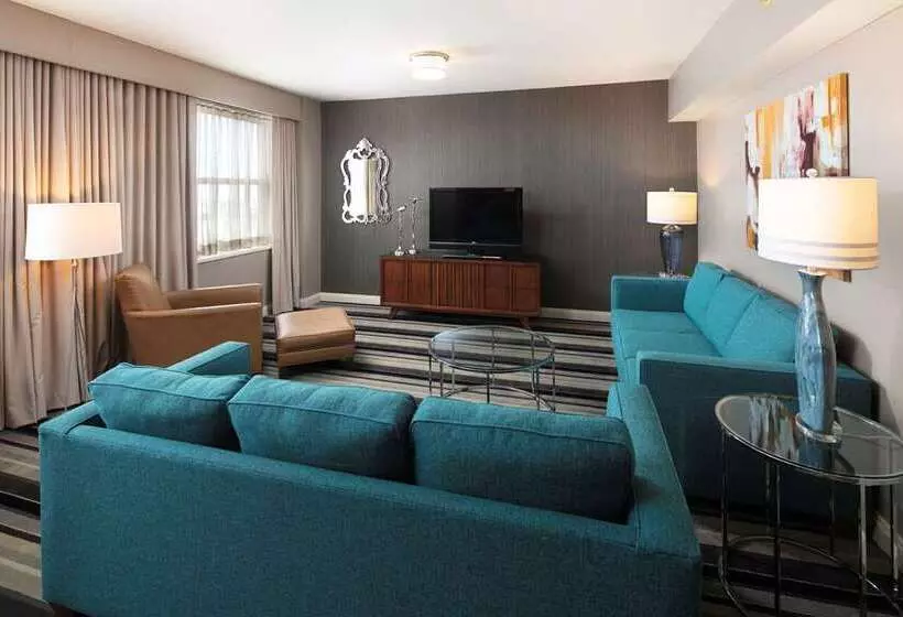 ホテル Hilton Milwaukee