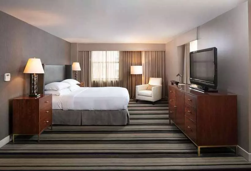 ホテル Hilton Milwaukee