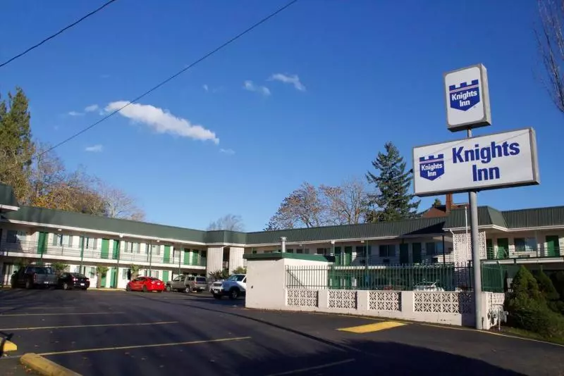 Szálloda Knights Inn Salem