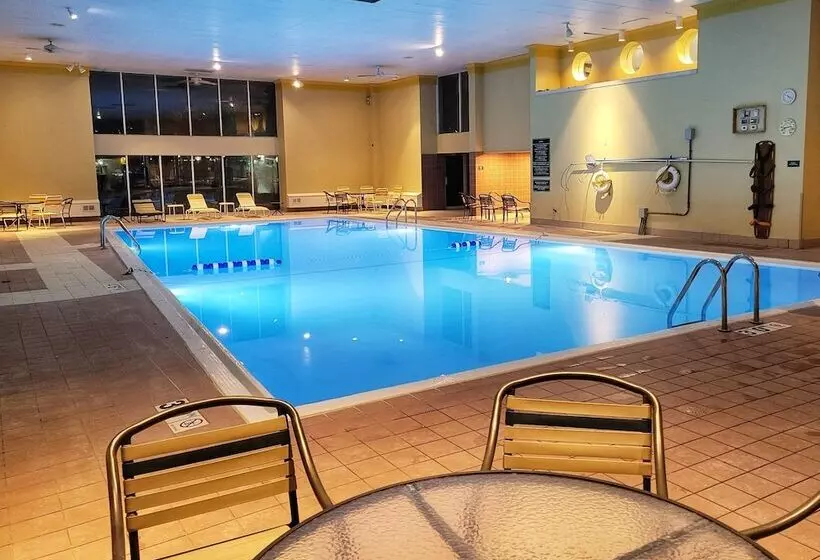 호텔 La Quinta By Wyndham Appleton College Avenue