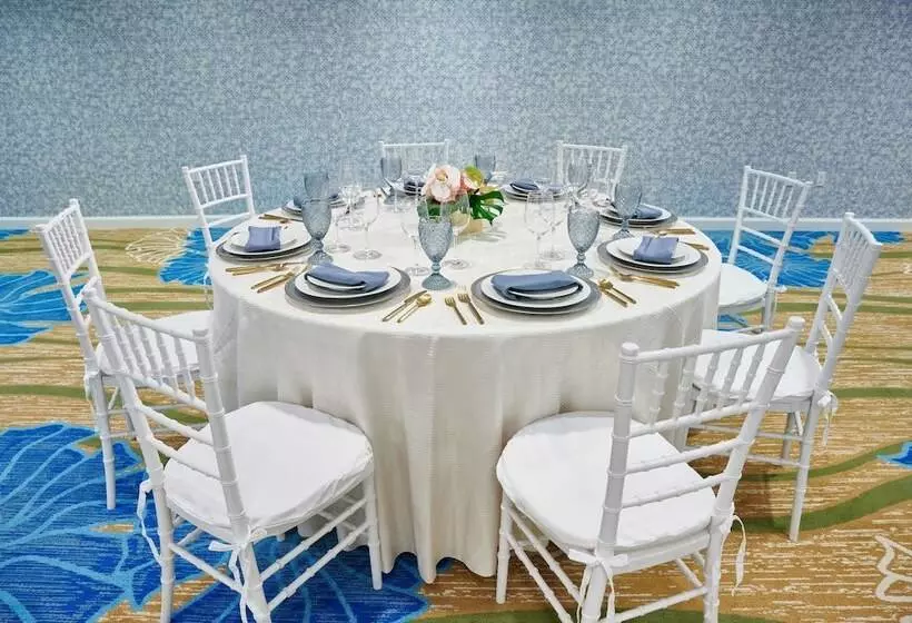 Hotel Outrigger Waikiki Beachcomber