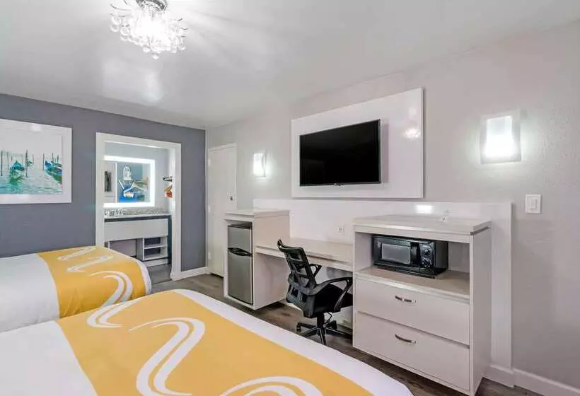 ホテル Quality Inn And Conference Center Tampabrandon
