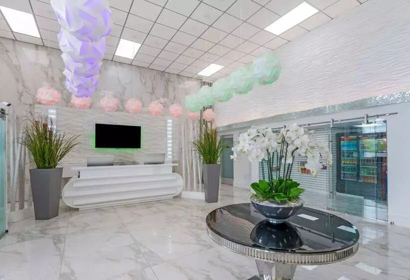 ホテル Quality Inn And Conference Center Tampabrandon