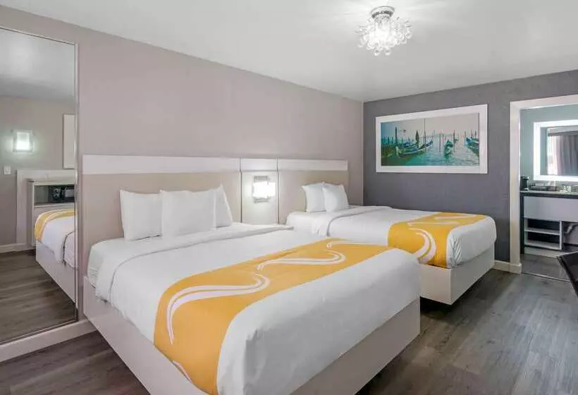ホテル Quality Inn And Conference Center Tampabrandon