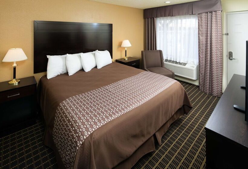 هتل Red Lion Inn & Suites Redding