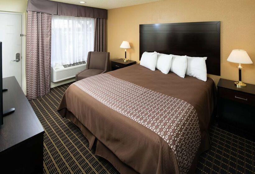 هتل Red Lion Inn & Suites Redding