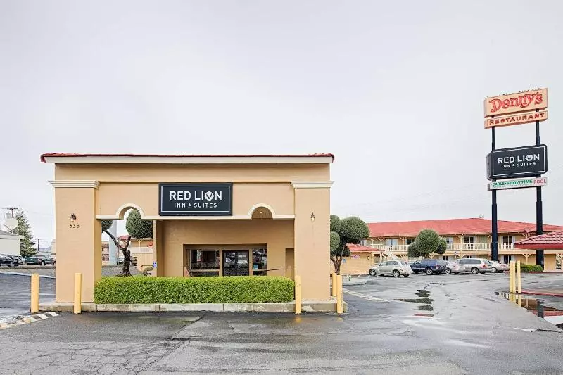 Szálloda Red Lion Inn & Suites Redding
