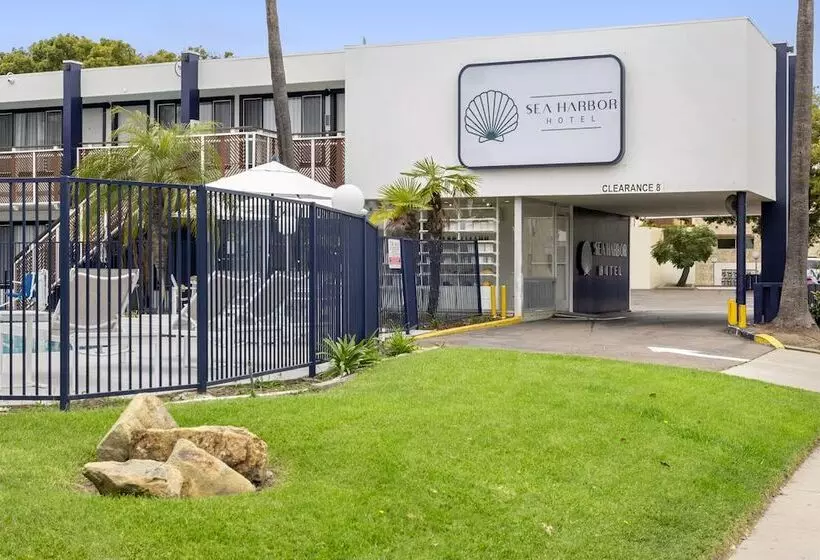 Sea Harbor Hotel   San Diego