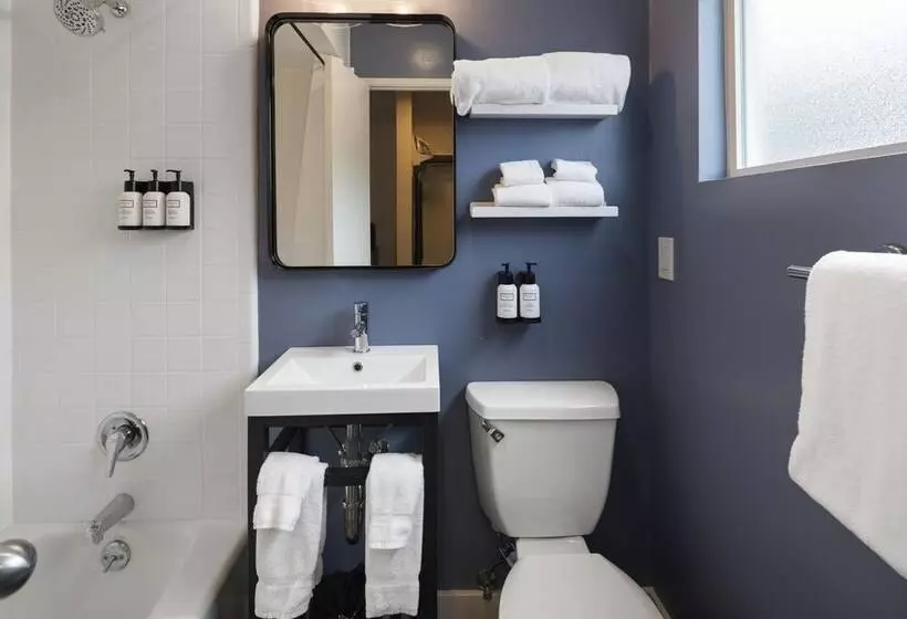 Sea Harbor Hotel   San Diego