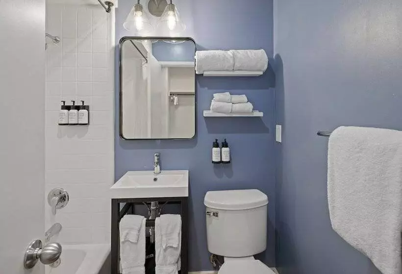 Sea Harbor Hotel   San Diego