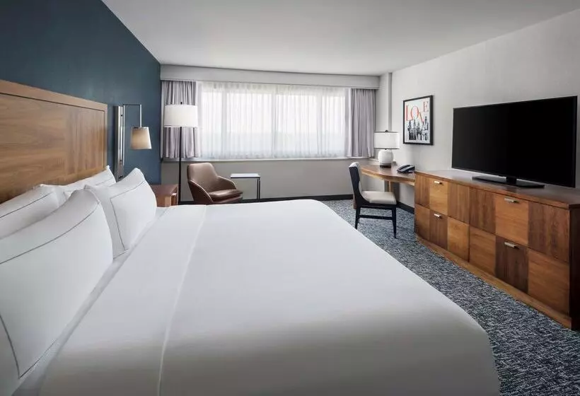 Hotel The Alloy King Of Prussia   A Doubletree By Hilton