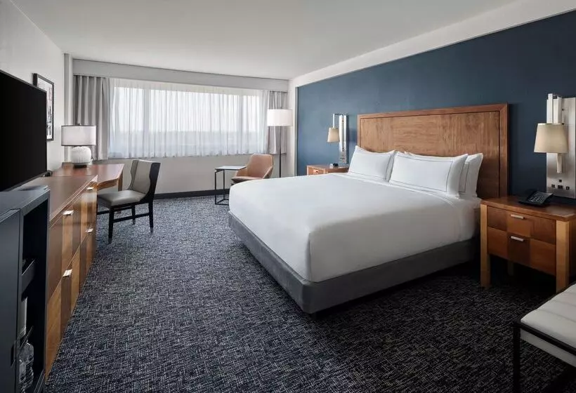 Hotel The Alloy King Of Prussia   A Doubletree By Hilton