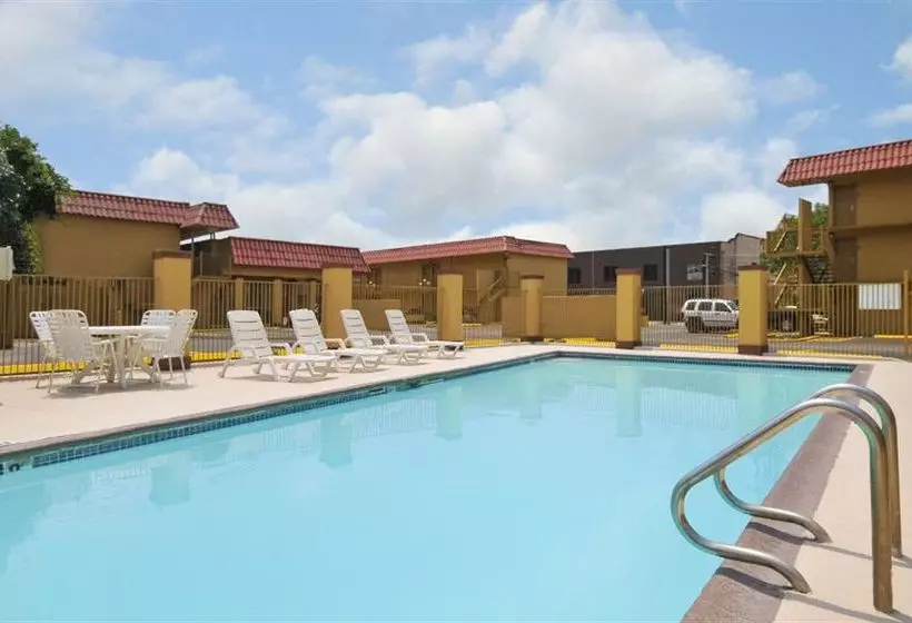 酒店 Rodeway Inn Downtown near Riverwalk