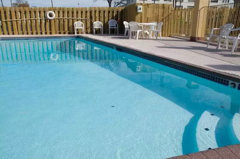 酒店 Rodeway Inn Downtown near Riverwalk