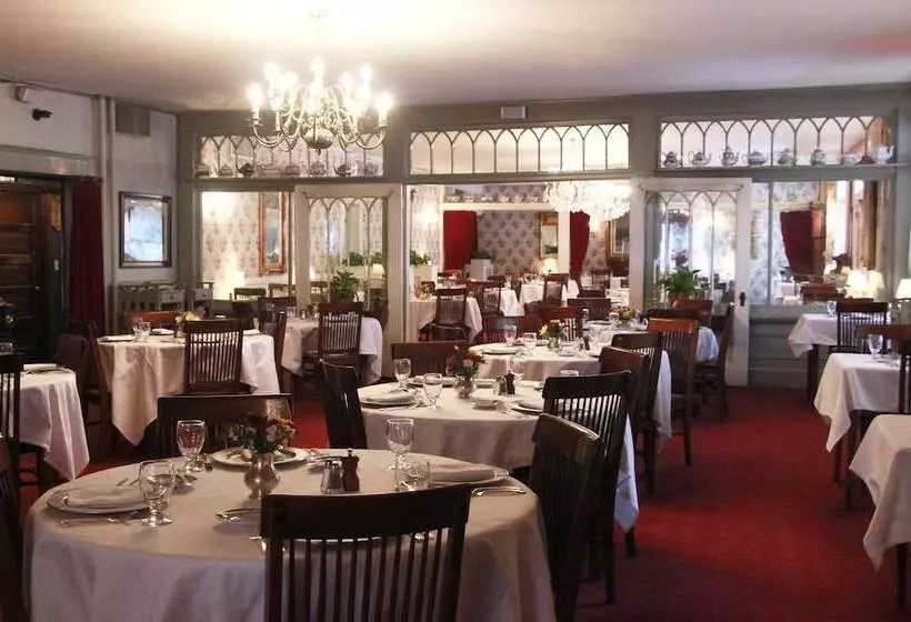 هتل The Red Lion Inn