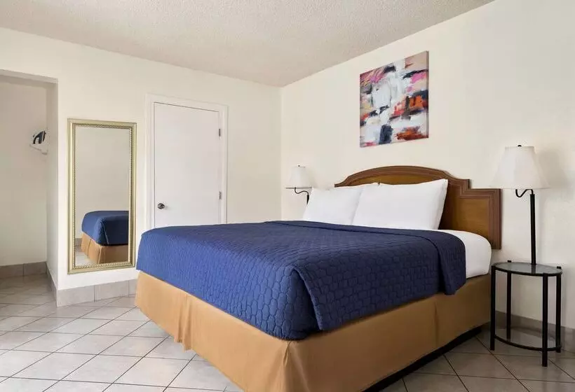 فندق Travelodge By Wyndham Las Vegas