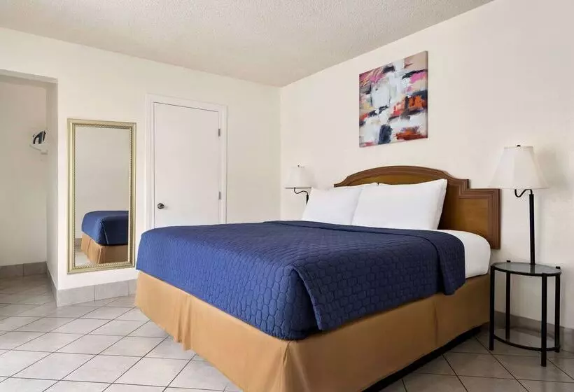 فندق Travelodge By Wyndham Las Vegas