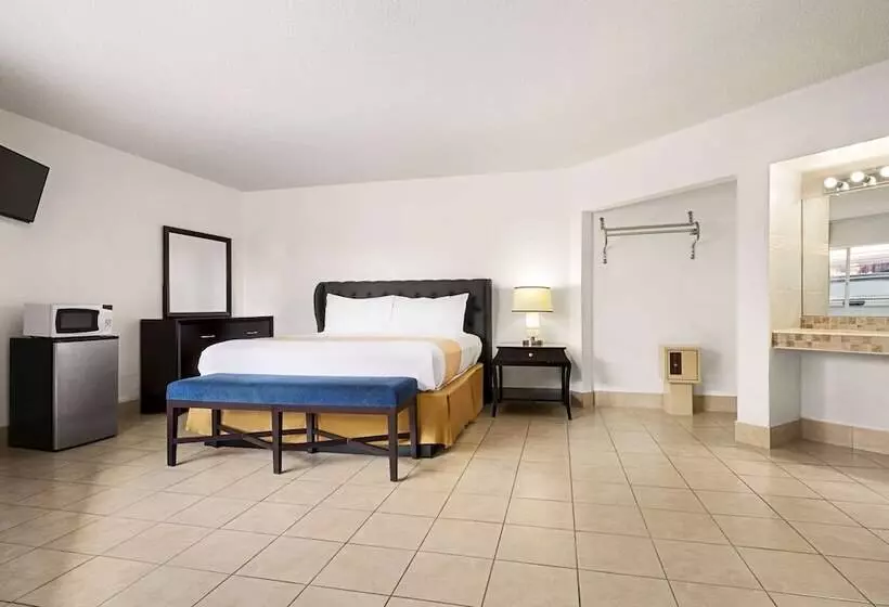 فندق Travelodge By Wyndham Las Vegas
