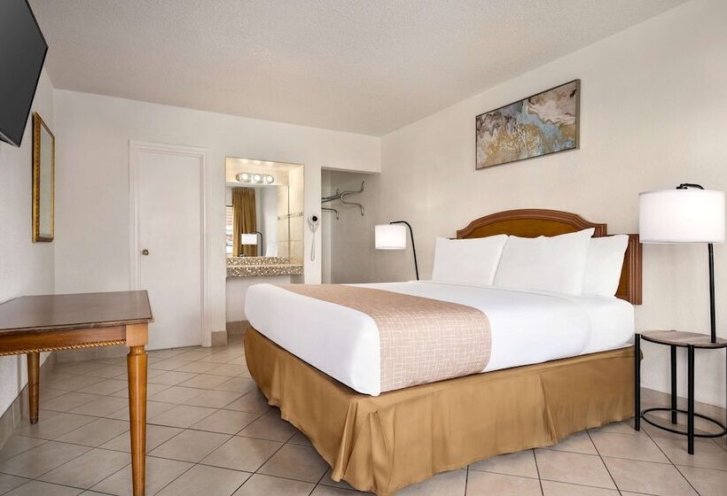 فندق Travelodge By Wyndham Las Vegas