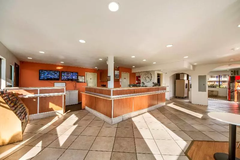 Hotelli Travelodge By Wyndham San Antonio Lackland Afb North