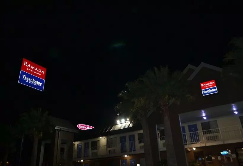 Hotelli Travelodge By Wyndham San Antonio Lackland Afb North