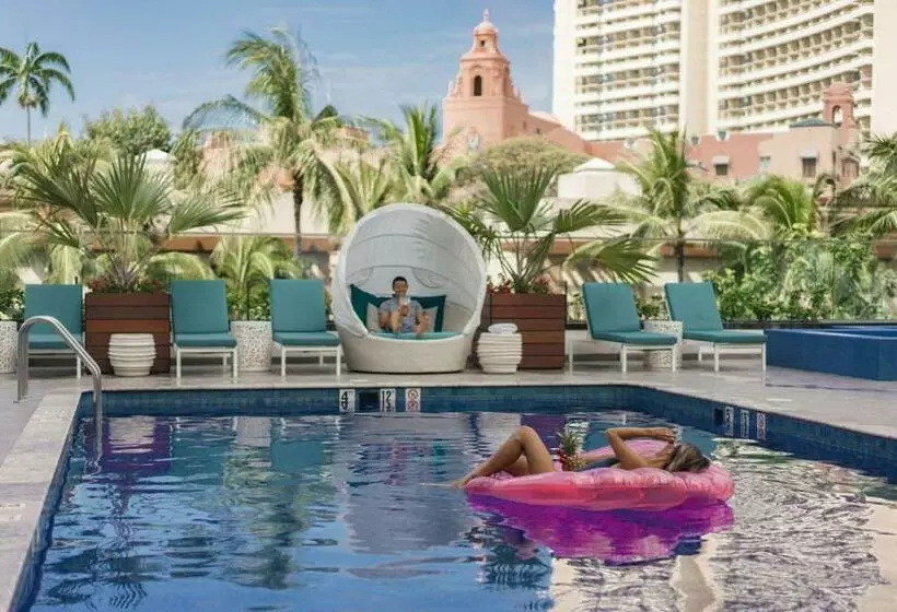 Hotel Outrigger Waikiki Beachcomber