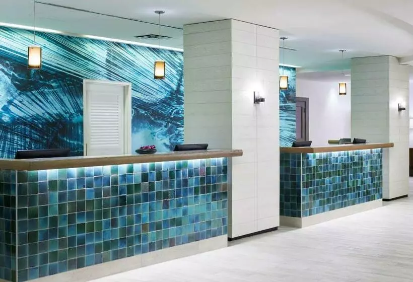 Hotel Outrigger Waikiki Beachcomber