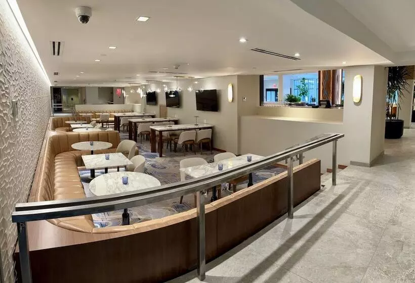 هتل Westchester Marriott