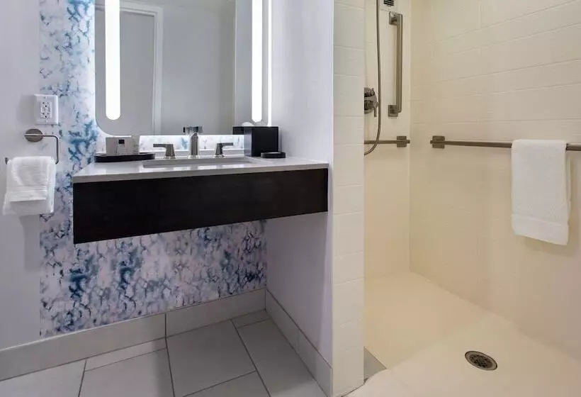 هتل Westchester Marriott