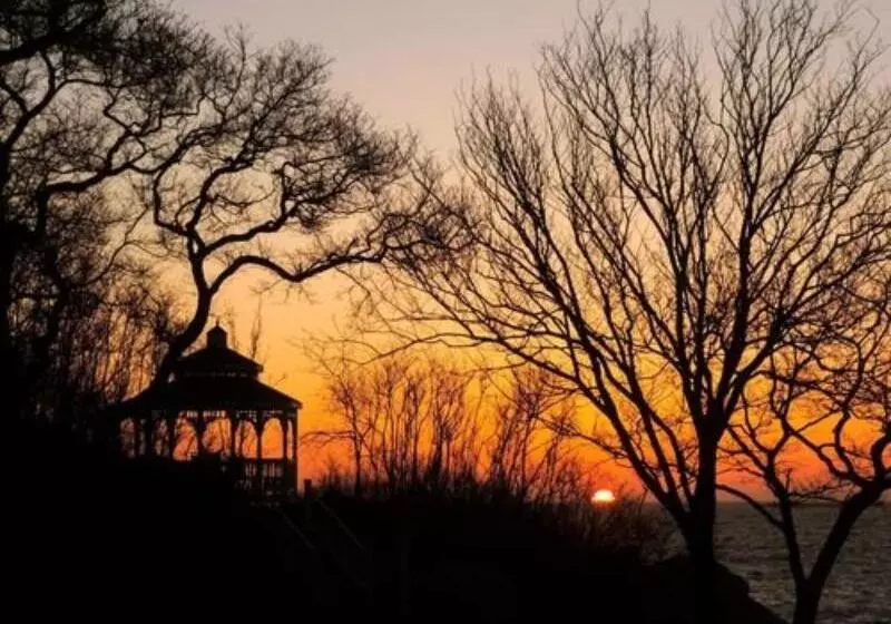 فندق Yankee Clipper Inn